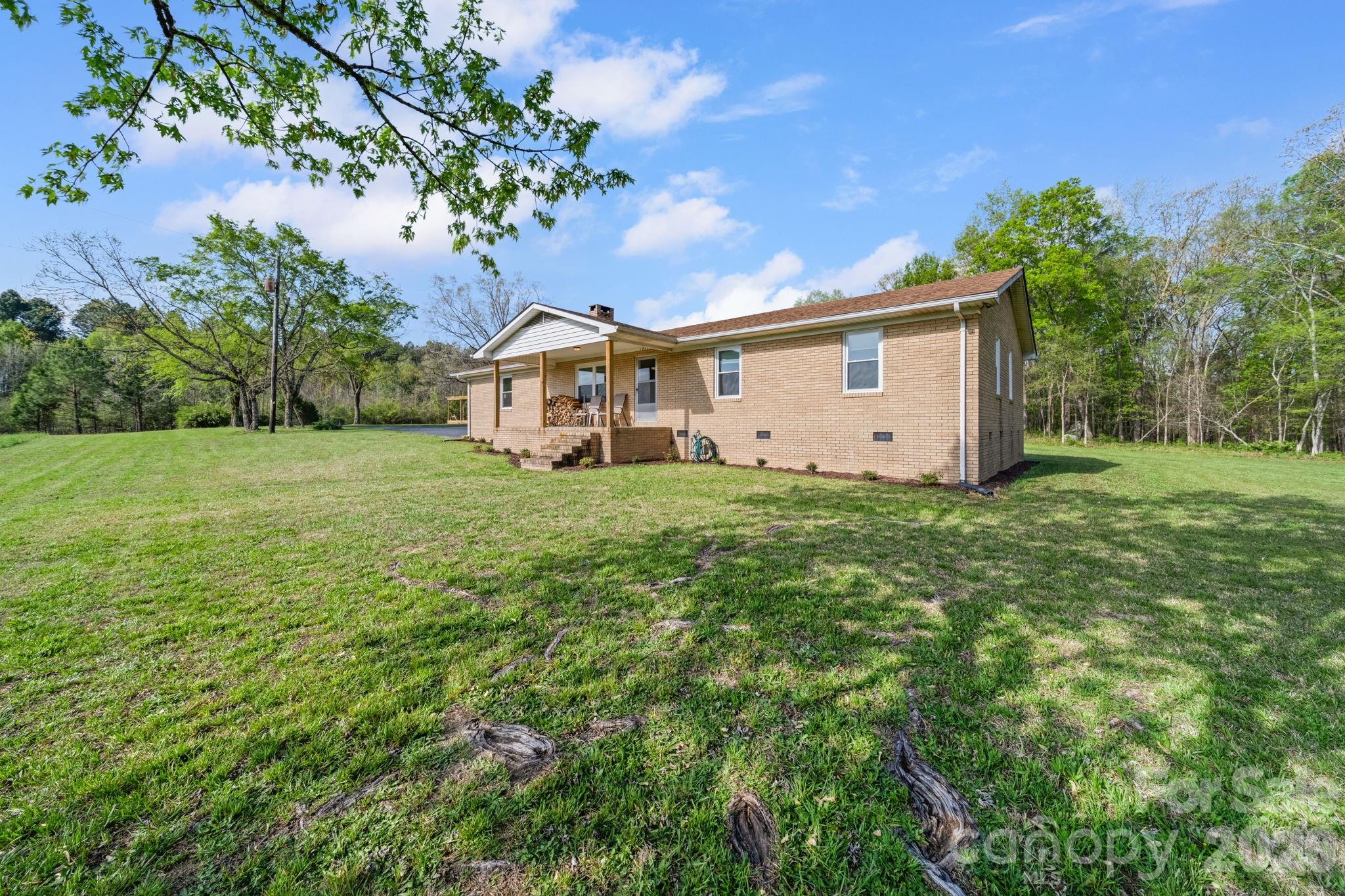 Front - Right Side View - 12227 NC 138 Highway, Norwood