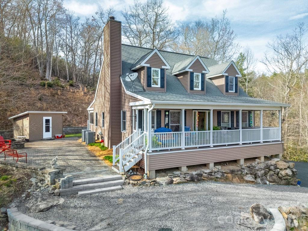 Well Maintained - 410 Forest Lake Road, Brevard