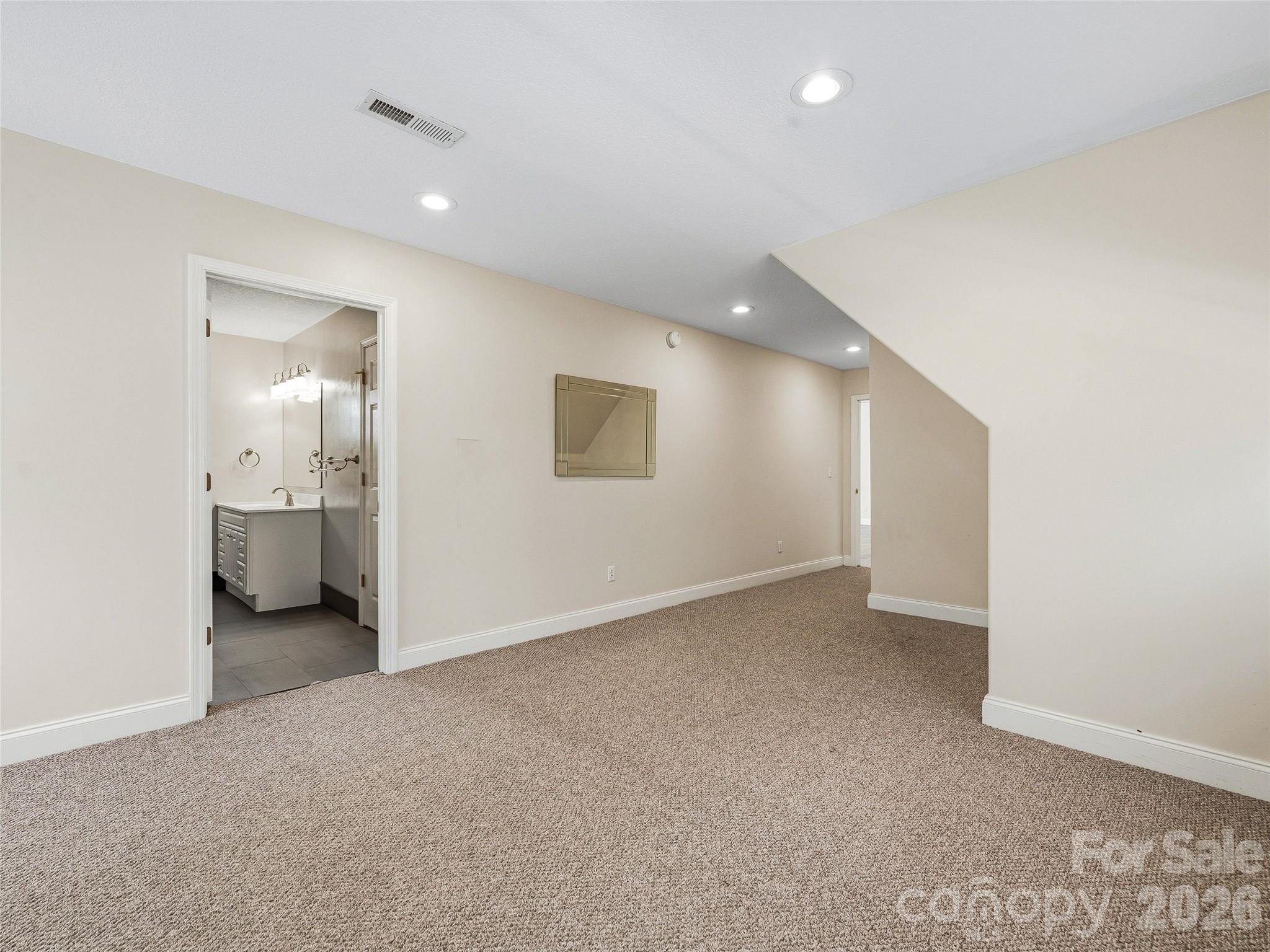 Upper Level Bedroom - 196 Blackbird Lane, Tryon