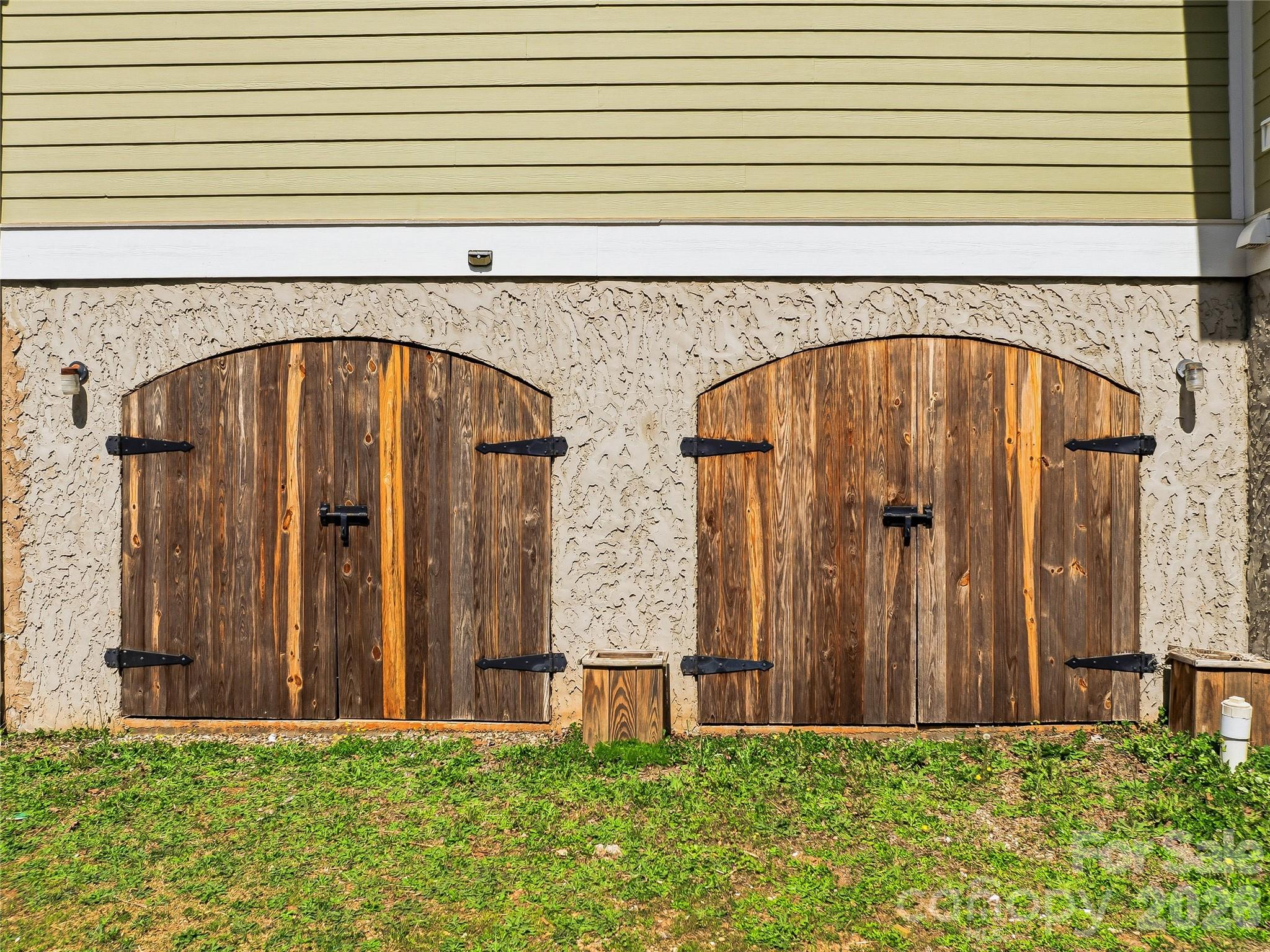 Extra Storage Under Garage - 196 Blackbird Lane, Tryon
