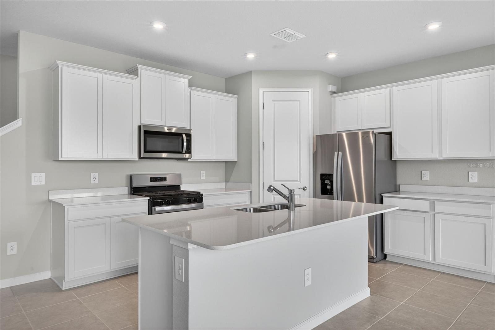 Single Family Residence at 13014 SUNSEED ST, PARRISH, photo 7 of 32