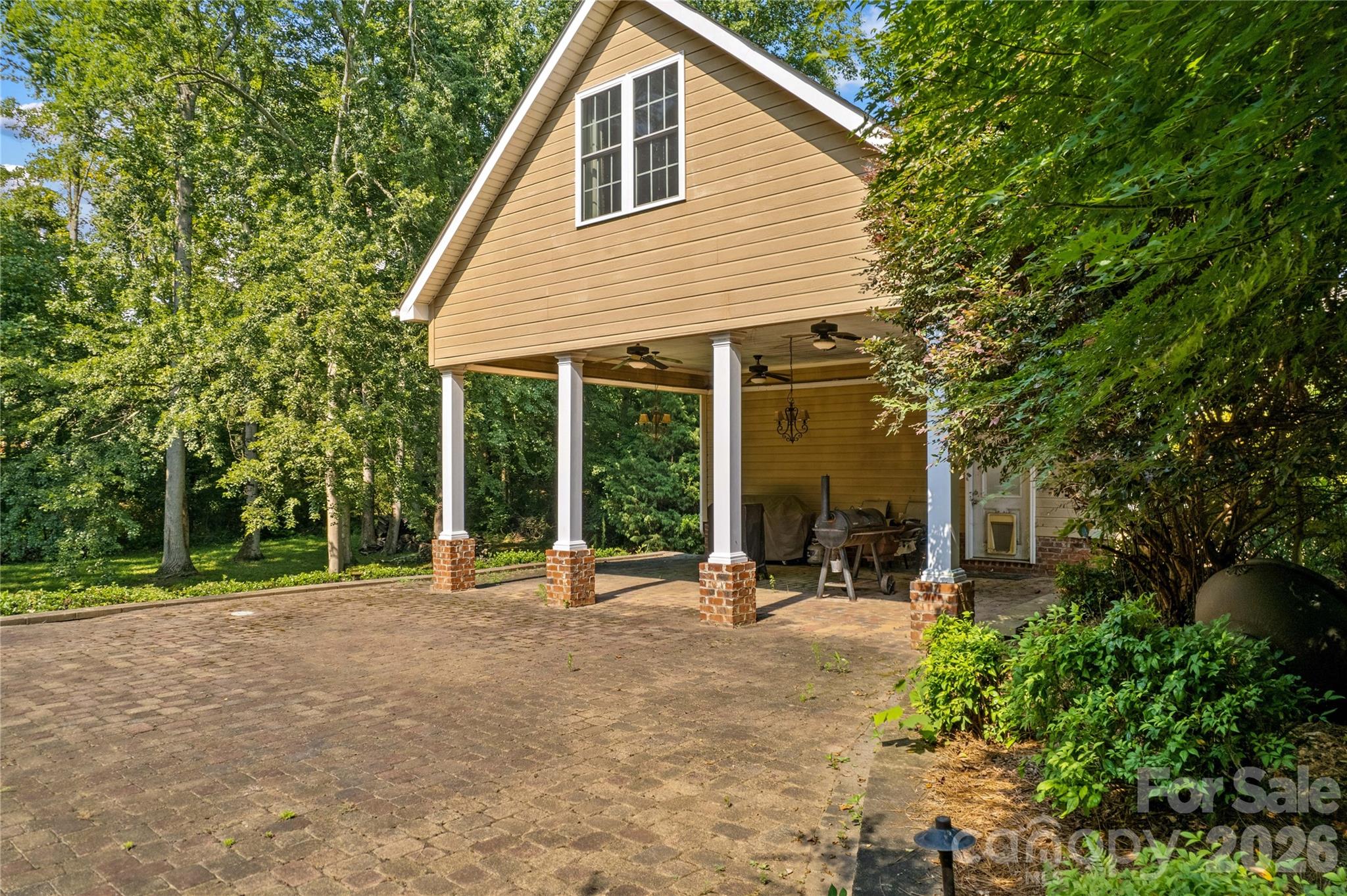 Single Family Residence at 158 Winding Brook Way, Statesville, photo 41 of 48