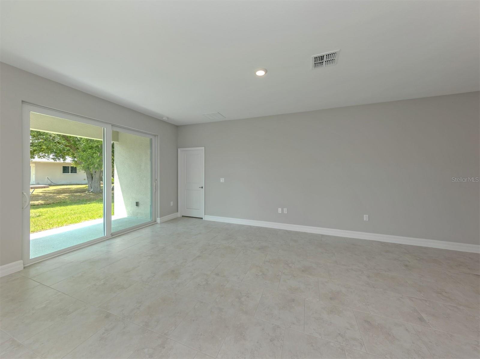 Single Family Residence at 1047 COMFORT LN, NORTH PORT, photo 6 of 70