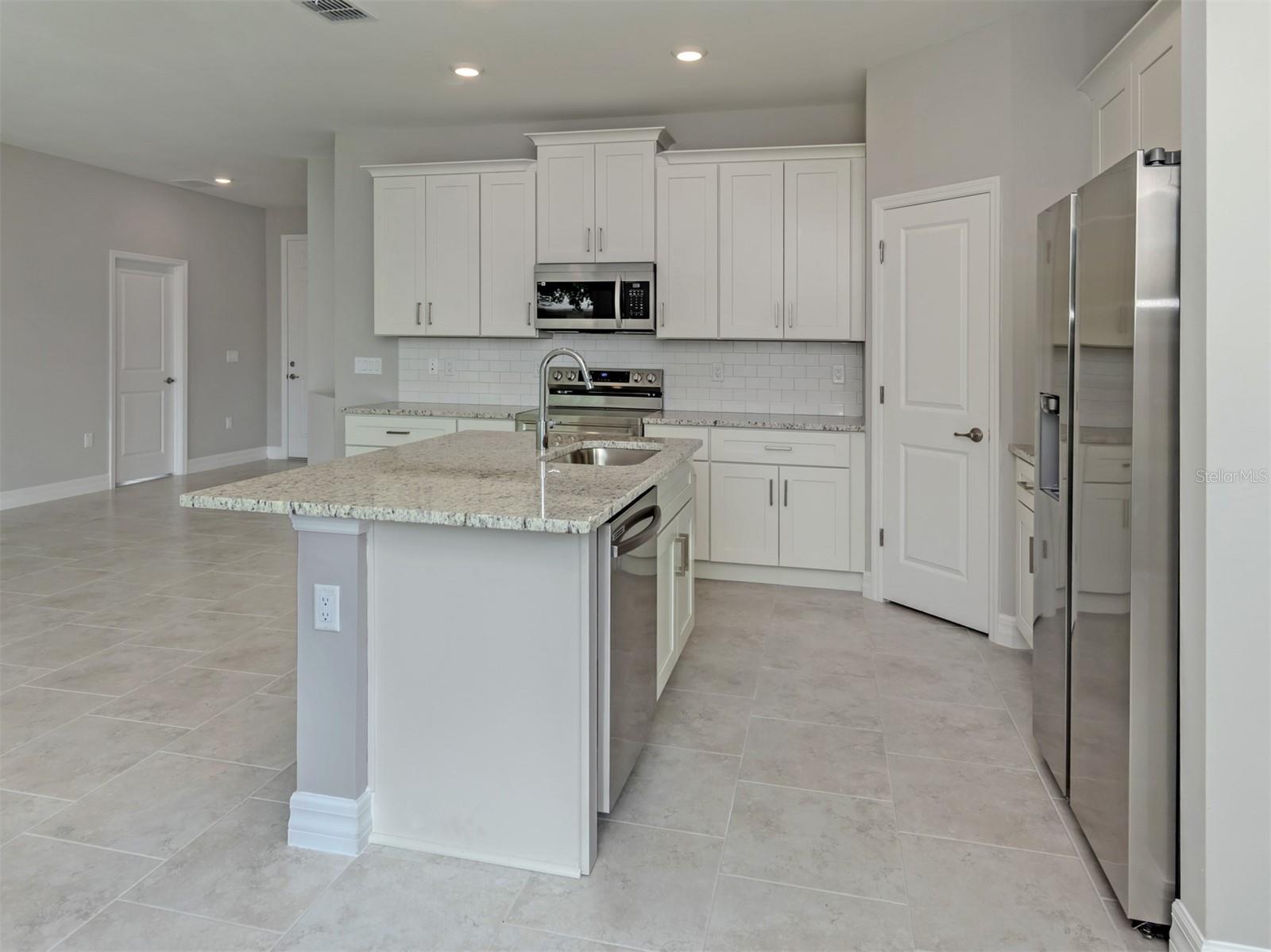 Single Family Residence at 1047 COMFORT LN, NORTH PORT, photo 14 of 70