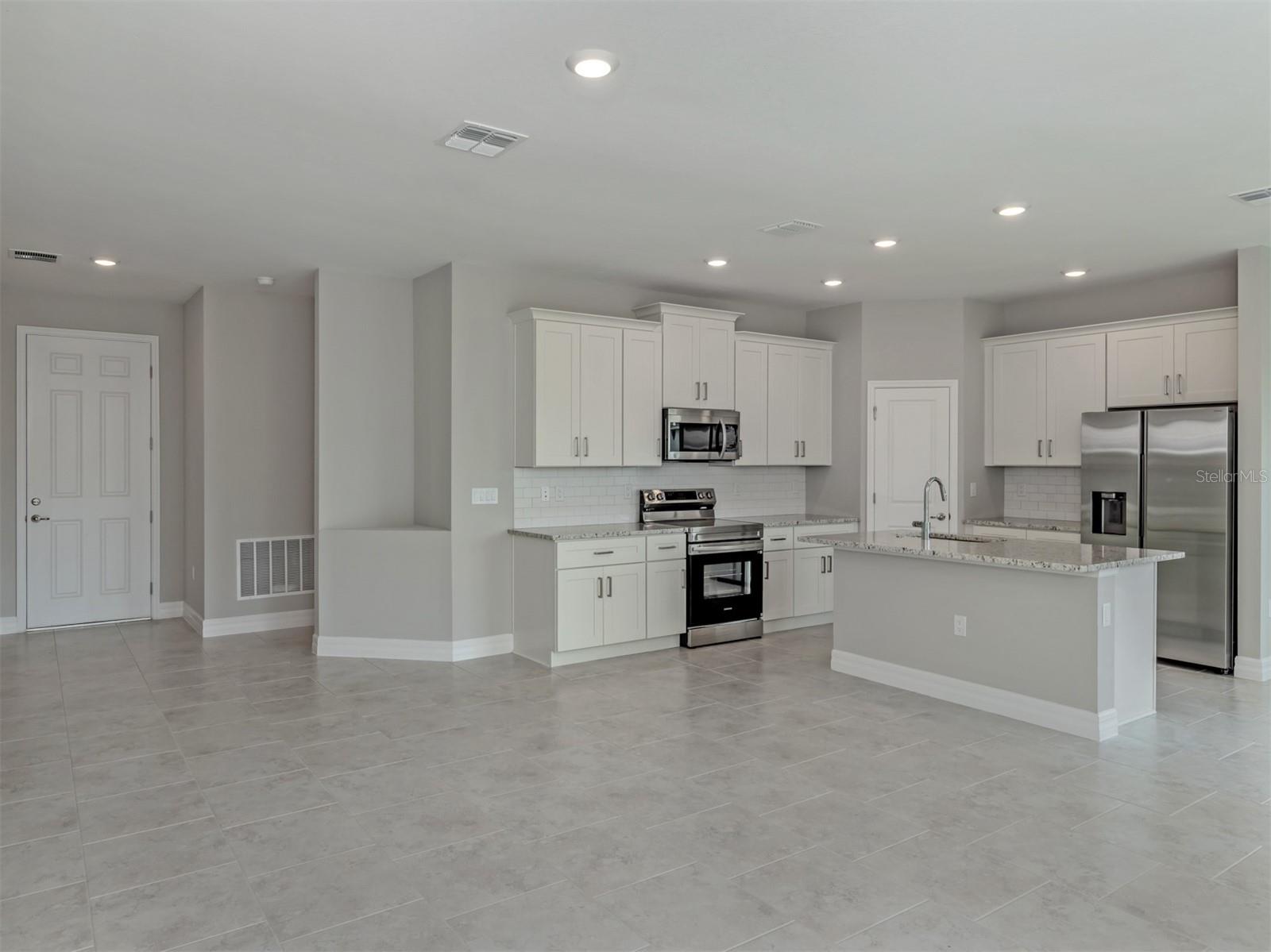 Single Family Residence at 1047 COMFORT LN, NORTH PORT, photo 25 of 70