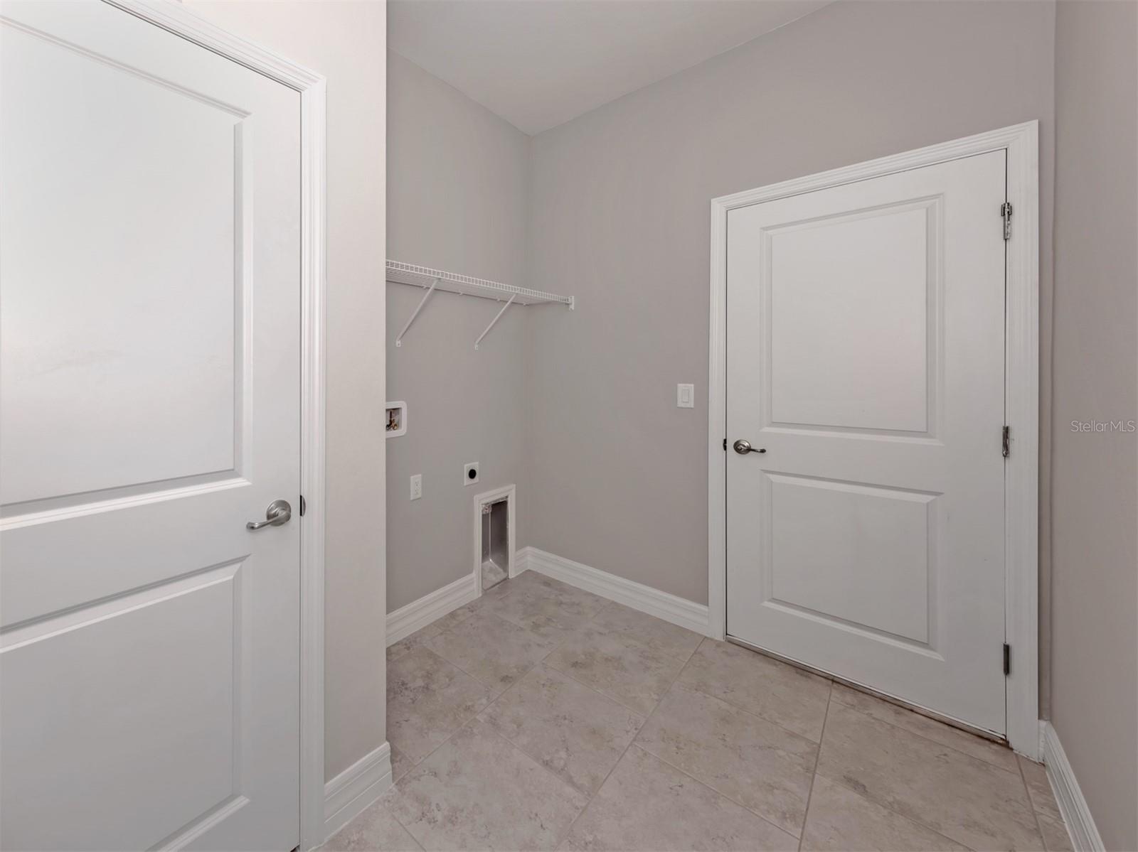 Single Family Residence at 1047 COMFORT LN, NORTH PORT, photo 33 of 70