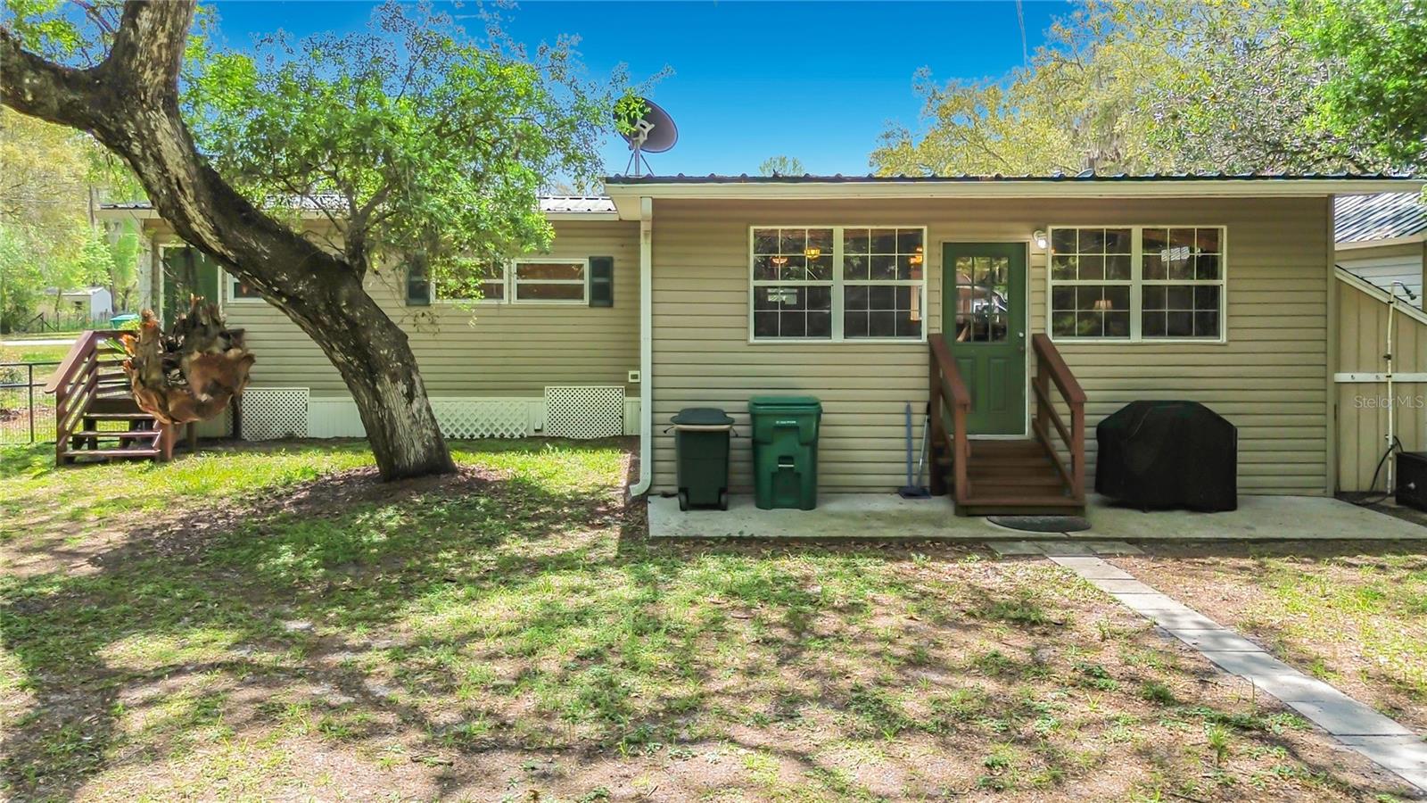 Mobile Home at 4129 E RIVERSIDE DR, DUNNELLON, photo 11 of 66