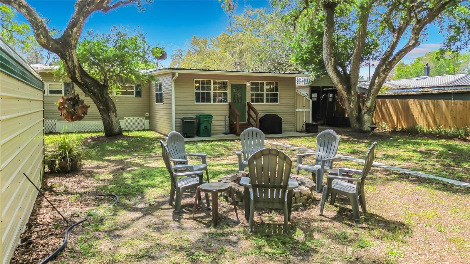 Mobile Home at 4129 E RIVERSIDE DR, DUNNELLON, photo 13 of 66