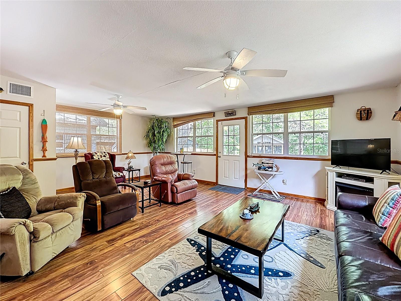 Mobile Home at 4129 E RIVERSIDE DR, DUNNELLON, photo 61 of 66