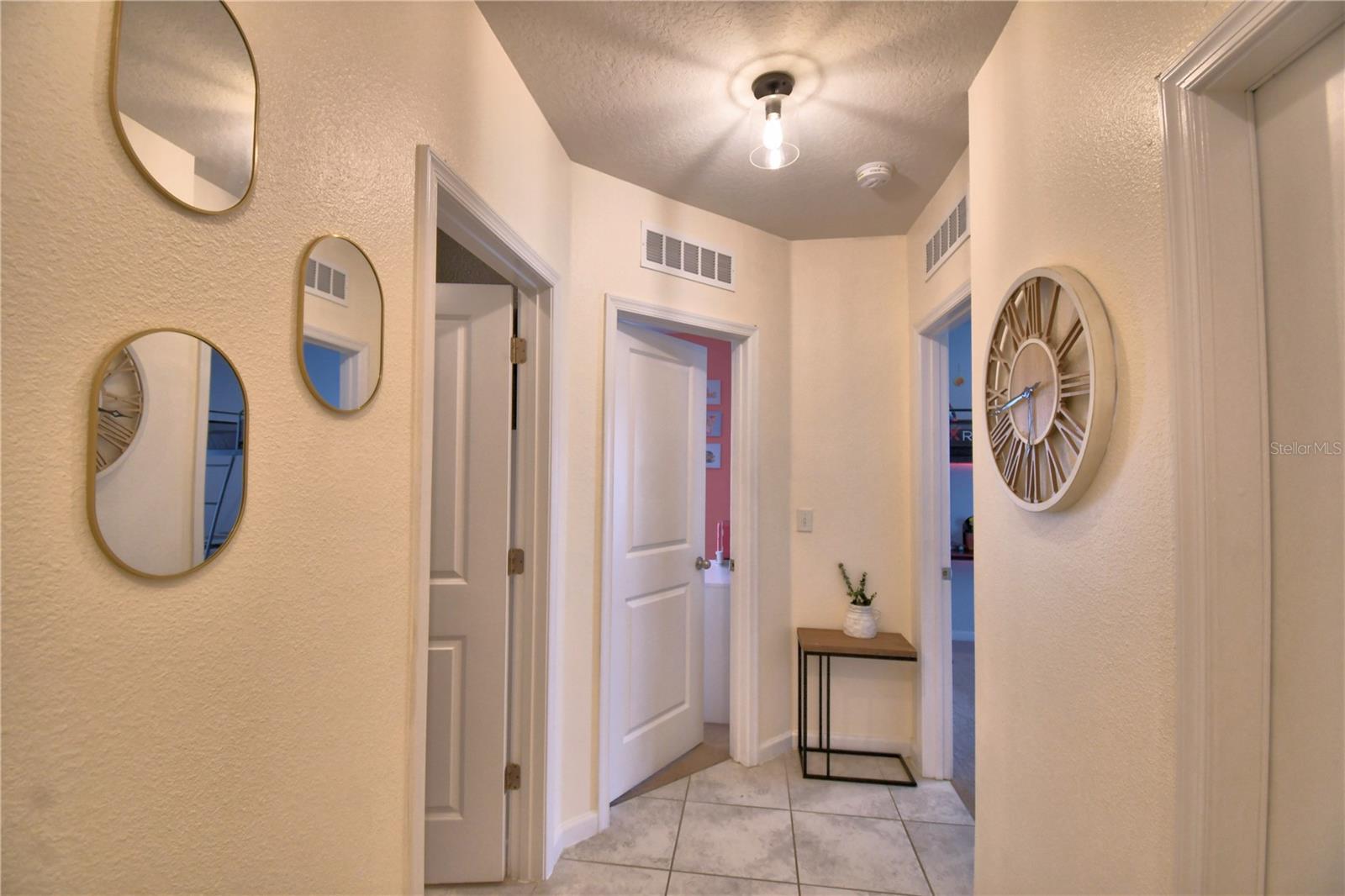 Single Family Residence at 542 EAGLE LANDING BOULEVARD, WINTER HAVEN, photo 7 of 59