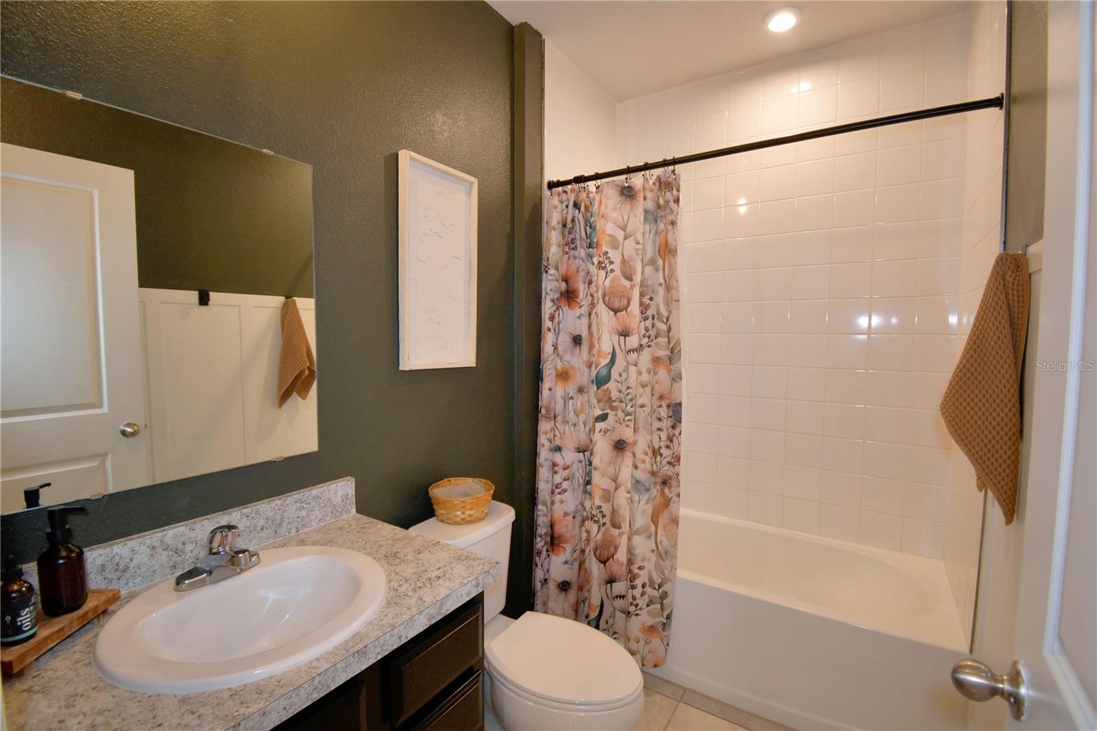 Single Family Residence at 542 EAGLE LANDING BOULEVARD, WINTER HAVEN, photo 8 of 59