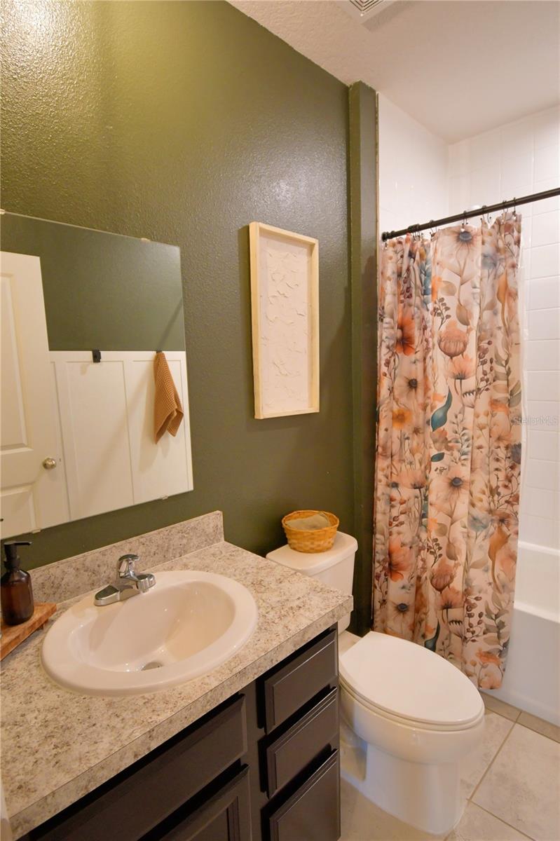 Single Family Residence at 542 EAGLE LANDING BOULEVARD, WINTER HAVEN, photo 10 of 59