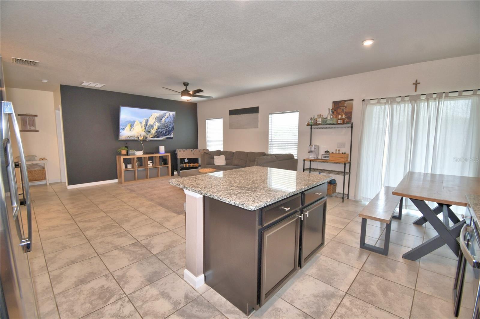 Single Family Residence at 542 EAGLE LANDING BOULEVARD, WINTER HAVEN, photo 5 of 59