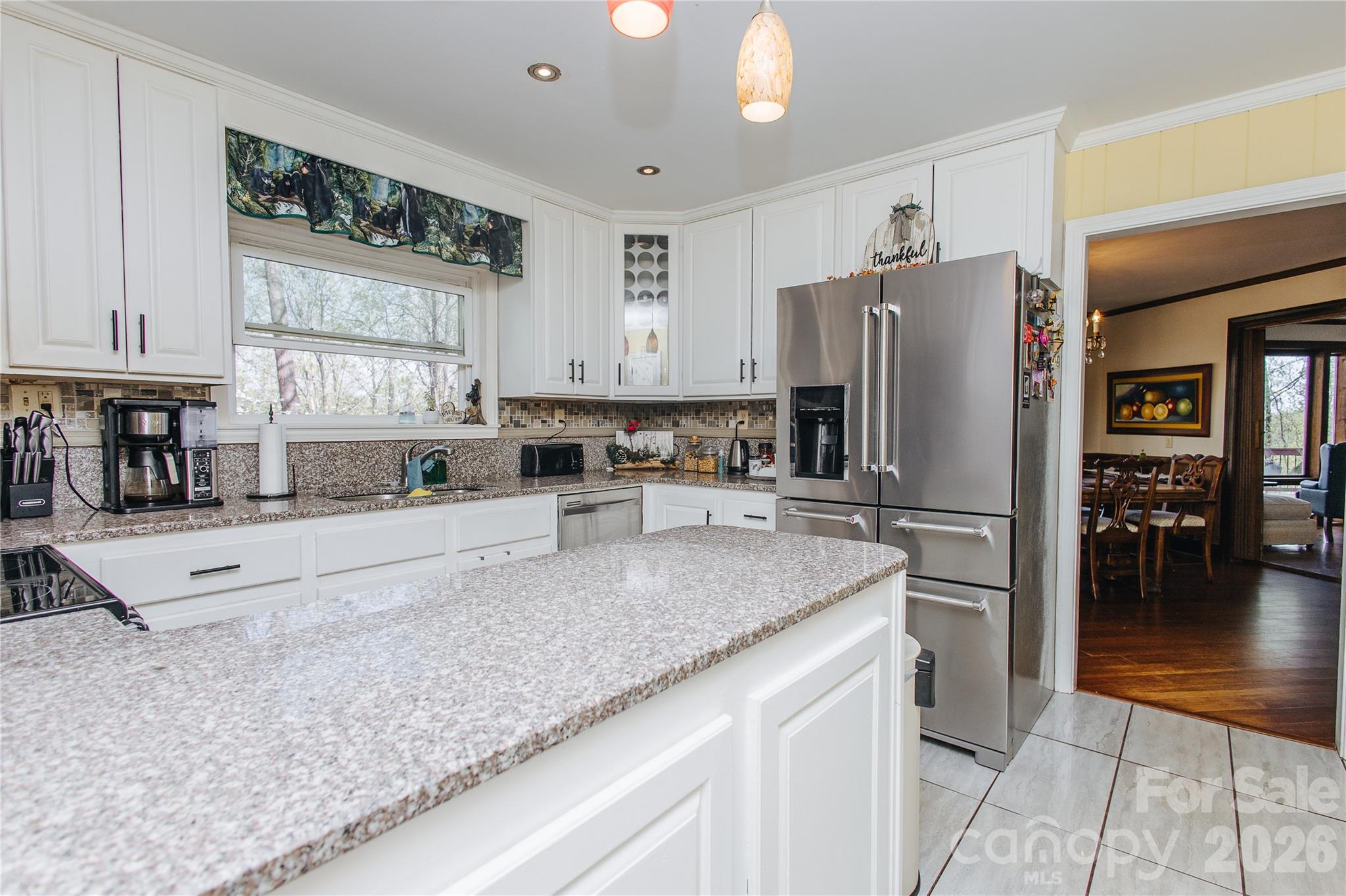 Single Family Residence at 56 E Glenview Street, Marion, photo 11 of 48