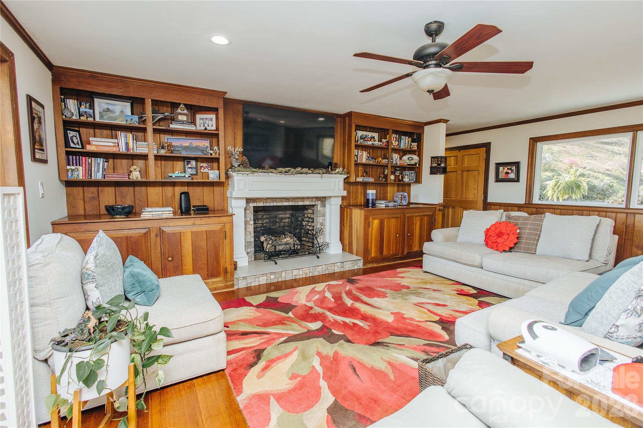 Single Family Residence at 56 E Glenview Street, Marion, photo 17 of 48