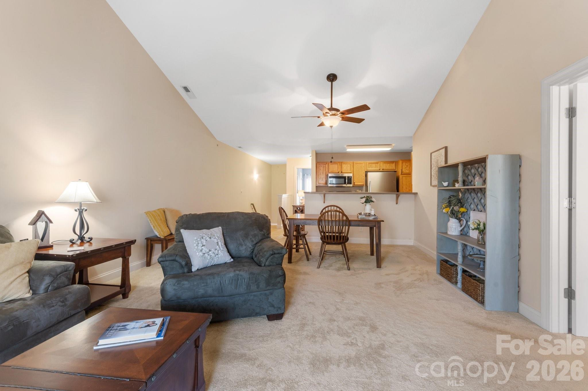 Open floor plan, plenty of space - 94 Foxden Drive, Fletcher