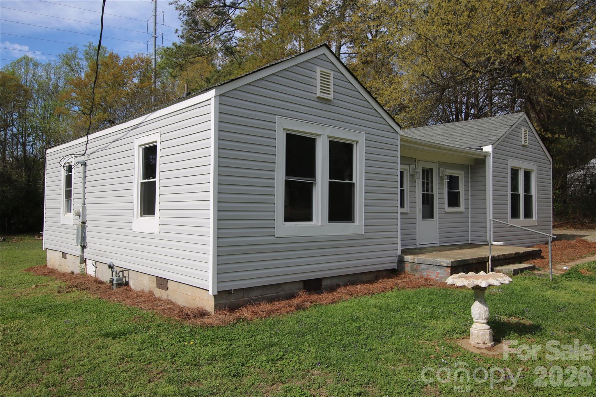 Single Family Residence at 210 Cameron Street, Shelby, photo 2 of 20