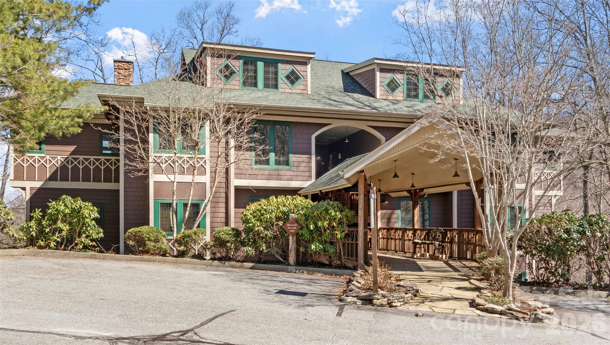 61 Creekside Way