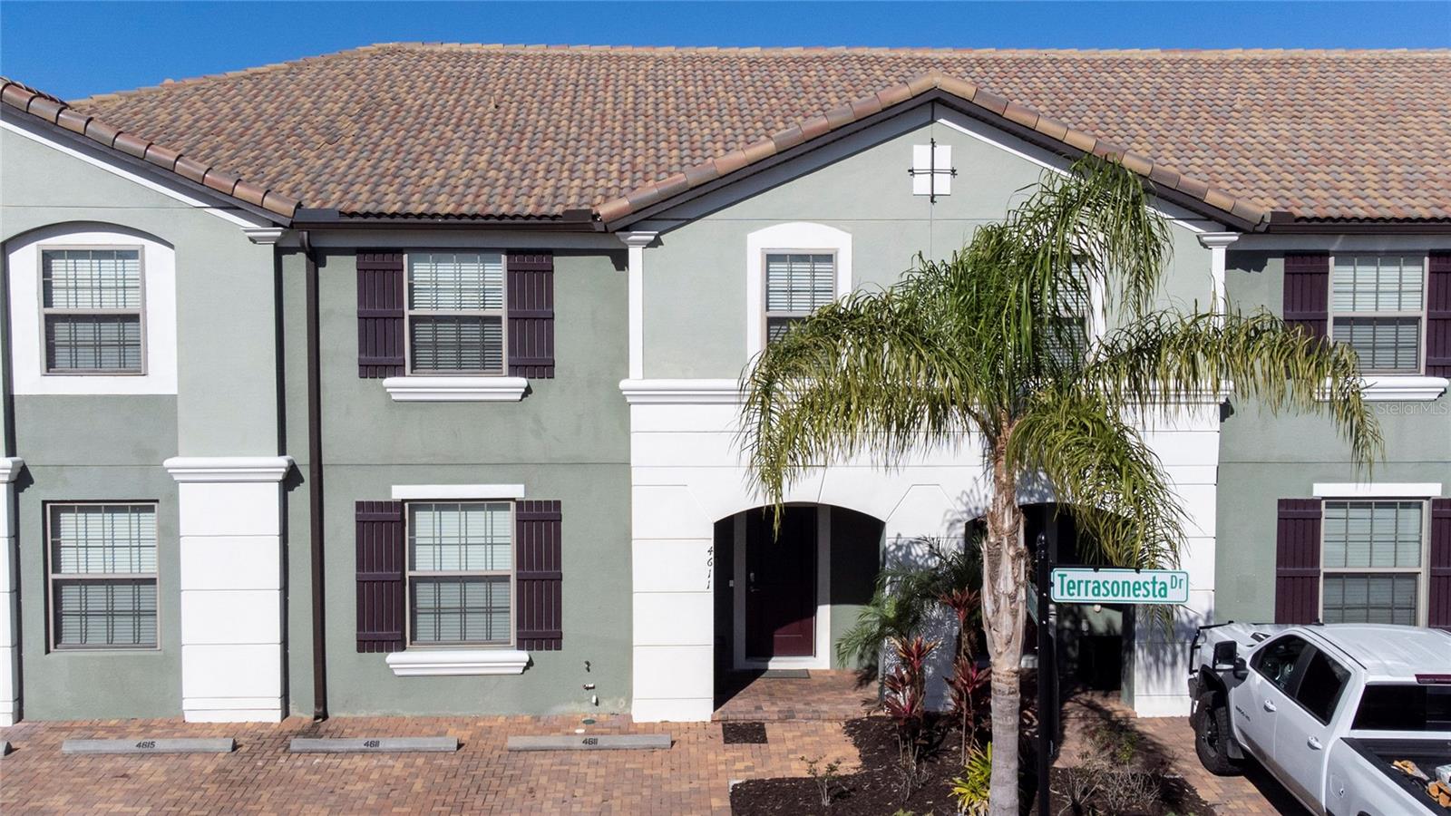 4611 TERRASONESTA DR