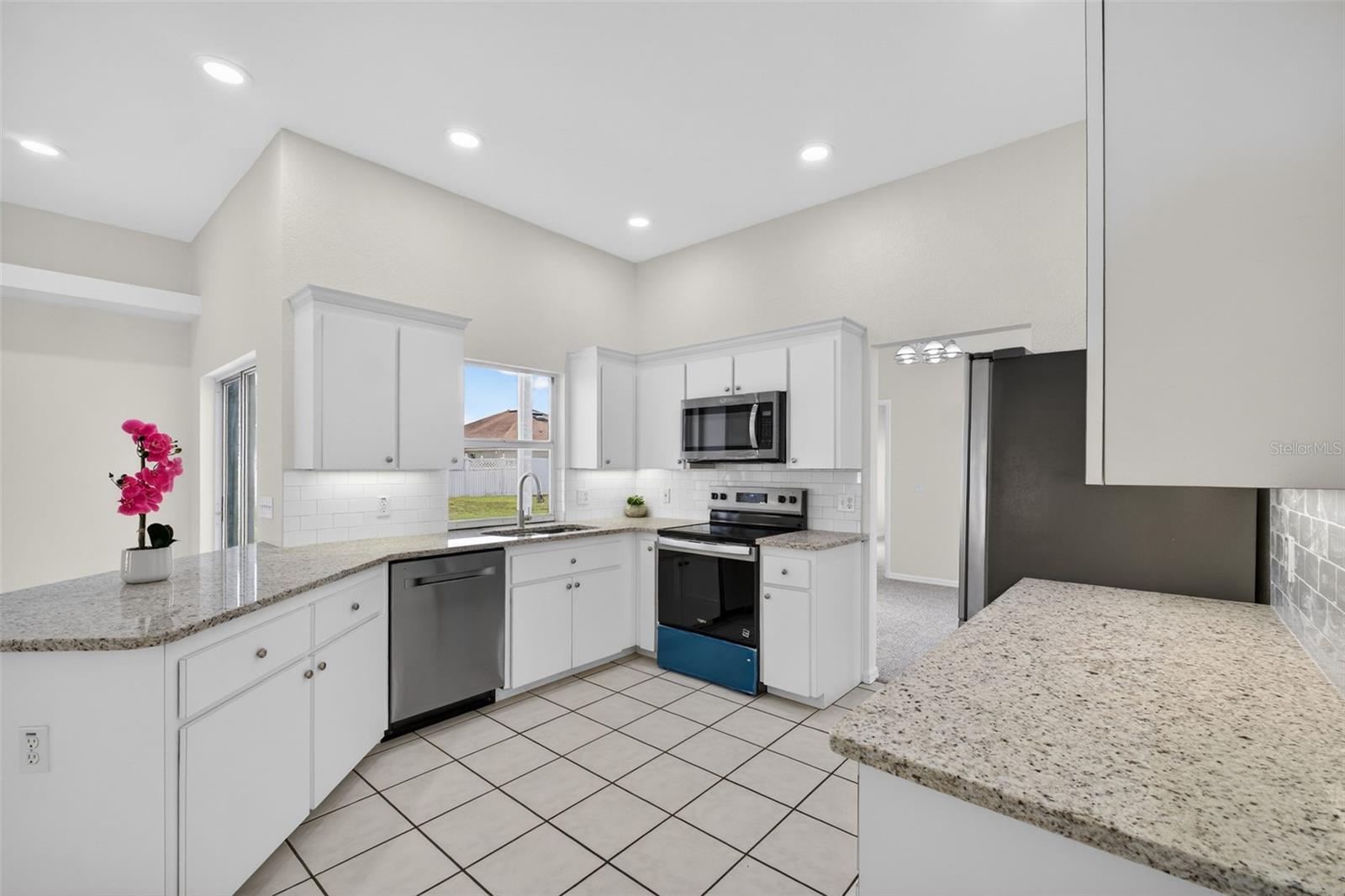 Kitchen - 131 RUBY LAKE DR, WINTER HAVEN