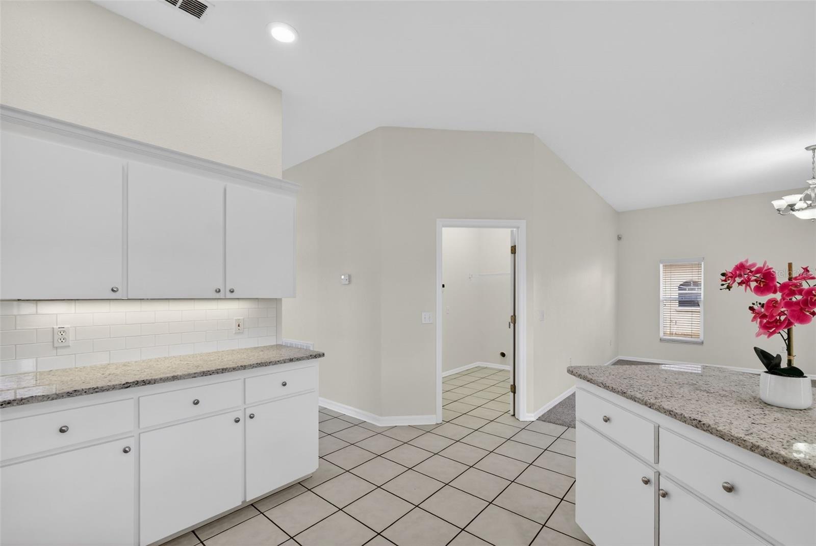 Kitchen - 131 RUBY LAKE DR, WINTER HAVEN