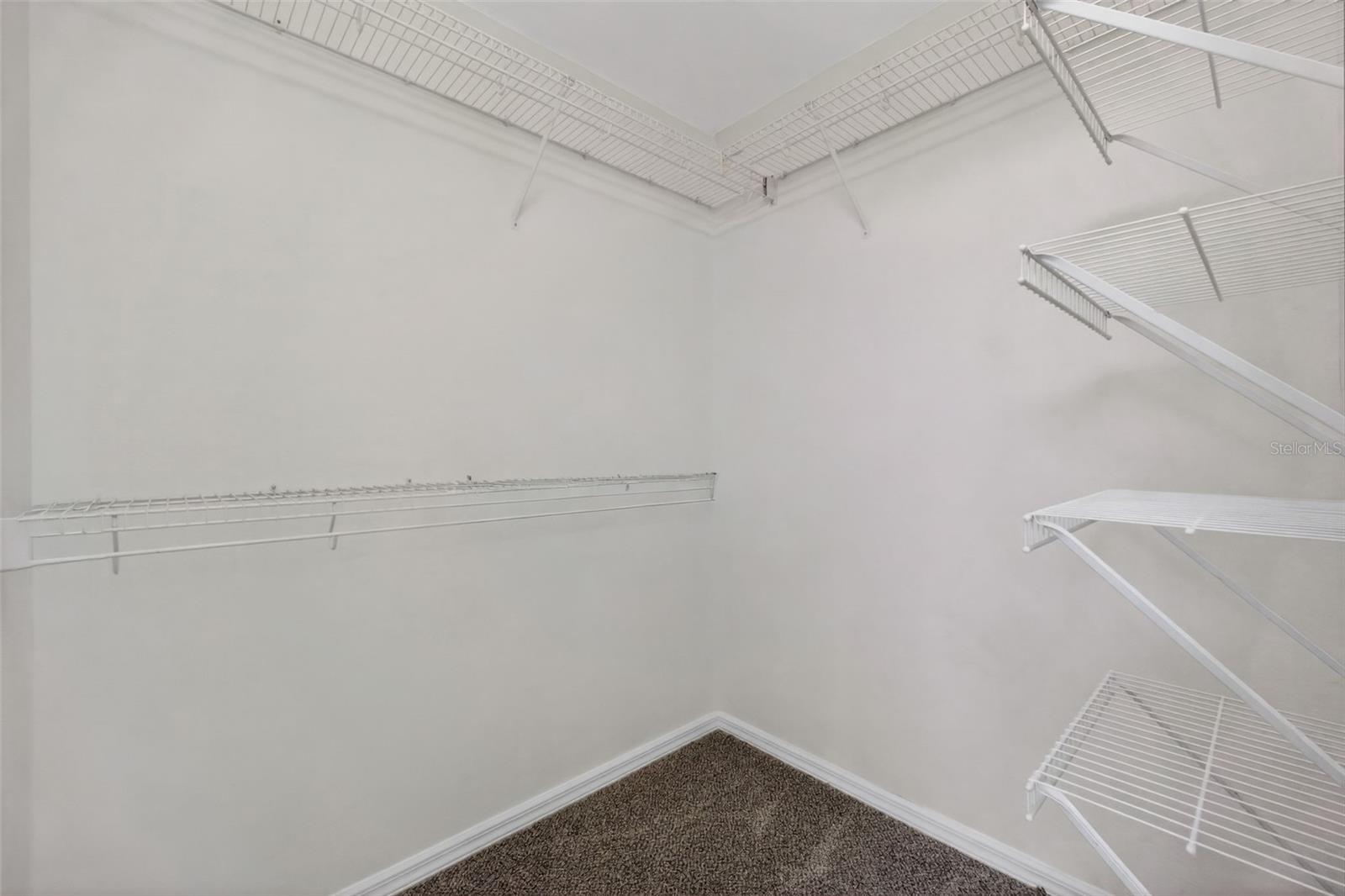 Walk-in closet 5.5 x 6 - 131 RUBY LAKE DR, WINTER HAVEN
