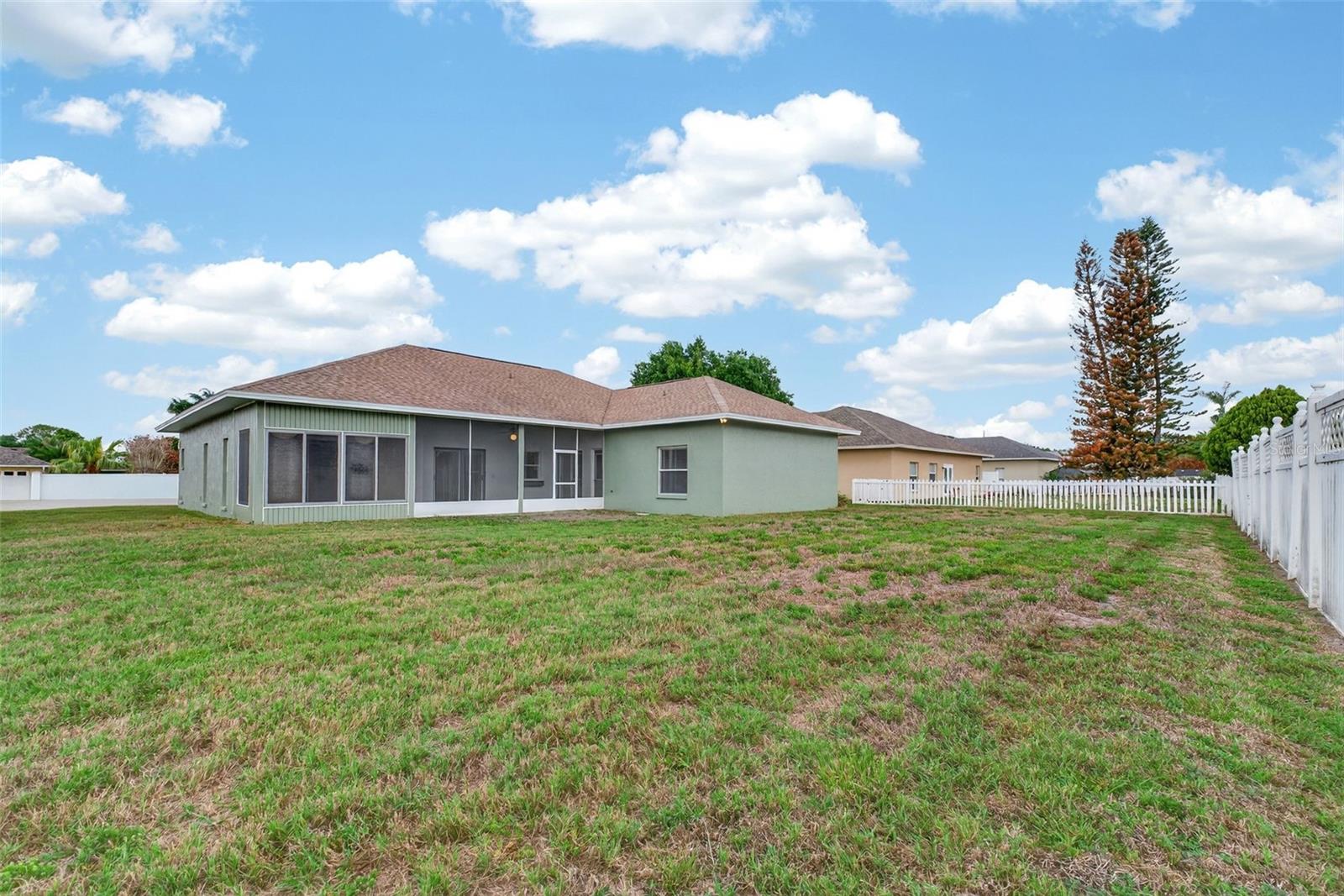 Rear yard - 131 RUBY LAKE DR, WINTER HAVEN