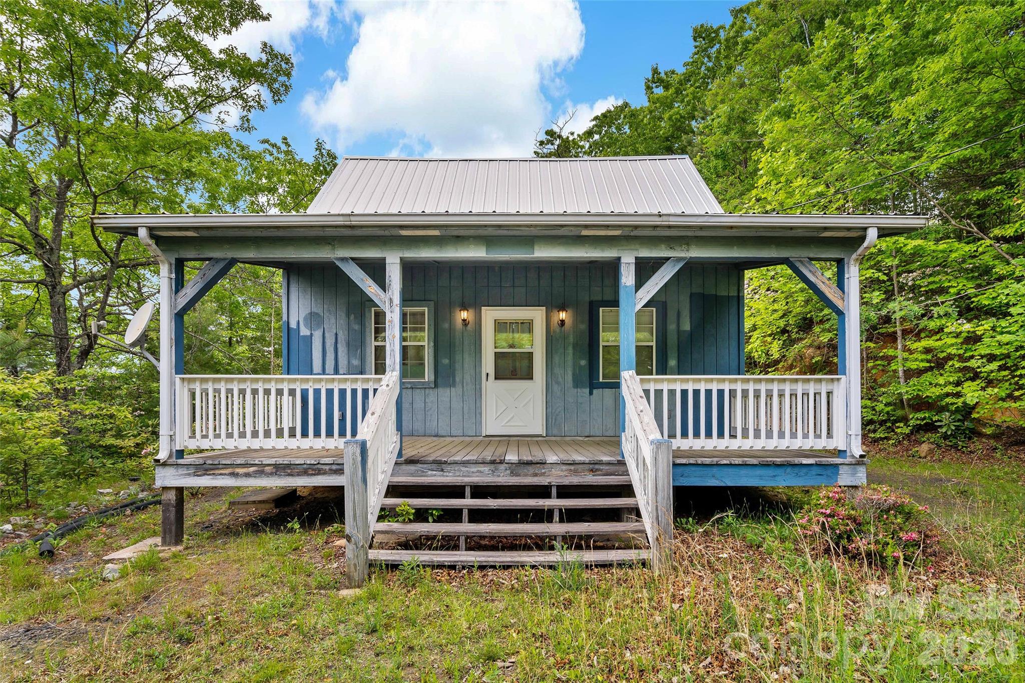 Single Family Residence at 42 Parkway Drive, Marion, photo 8 of 30