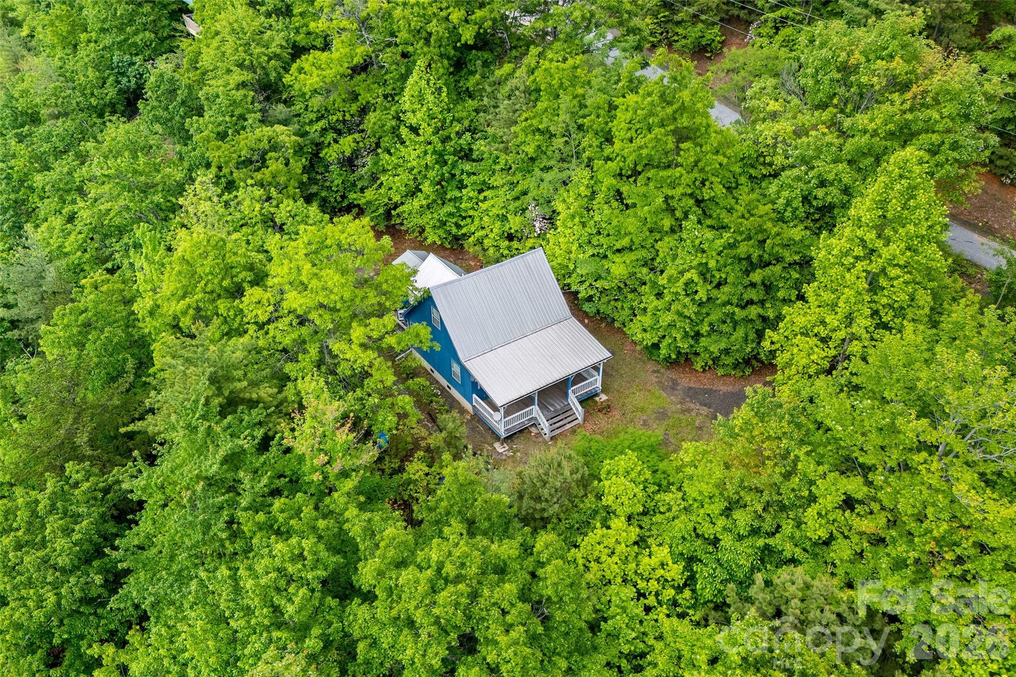 Single Family Residence at 42 Parkway Drive, Marion, photo 2 of 30