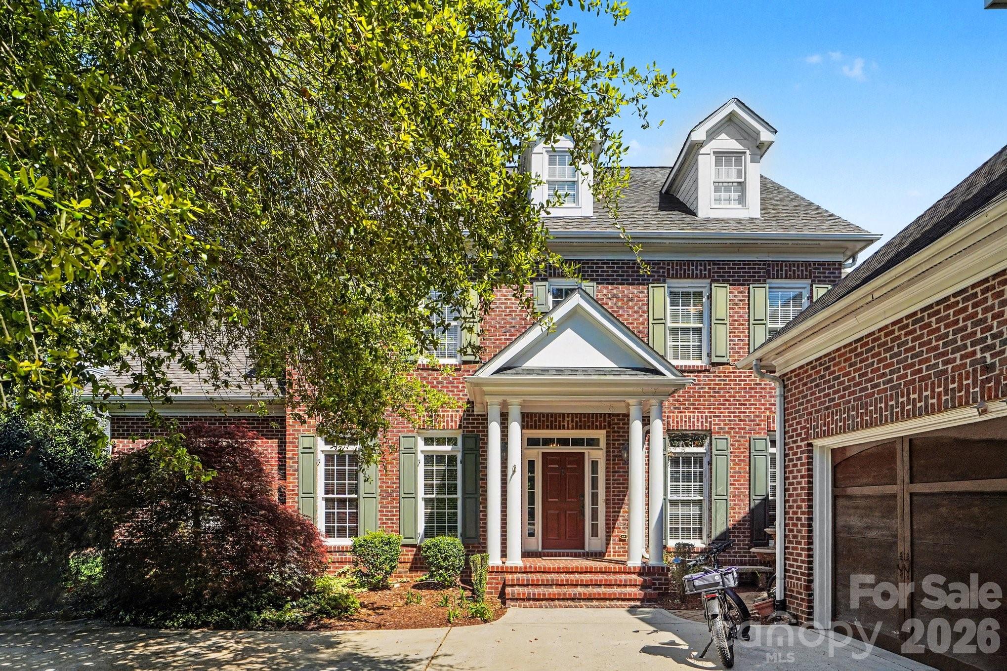 Large Driveway with Ample Parking - 7609 Windaliere Drive, Cornelius