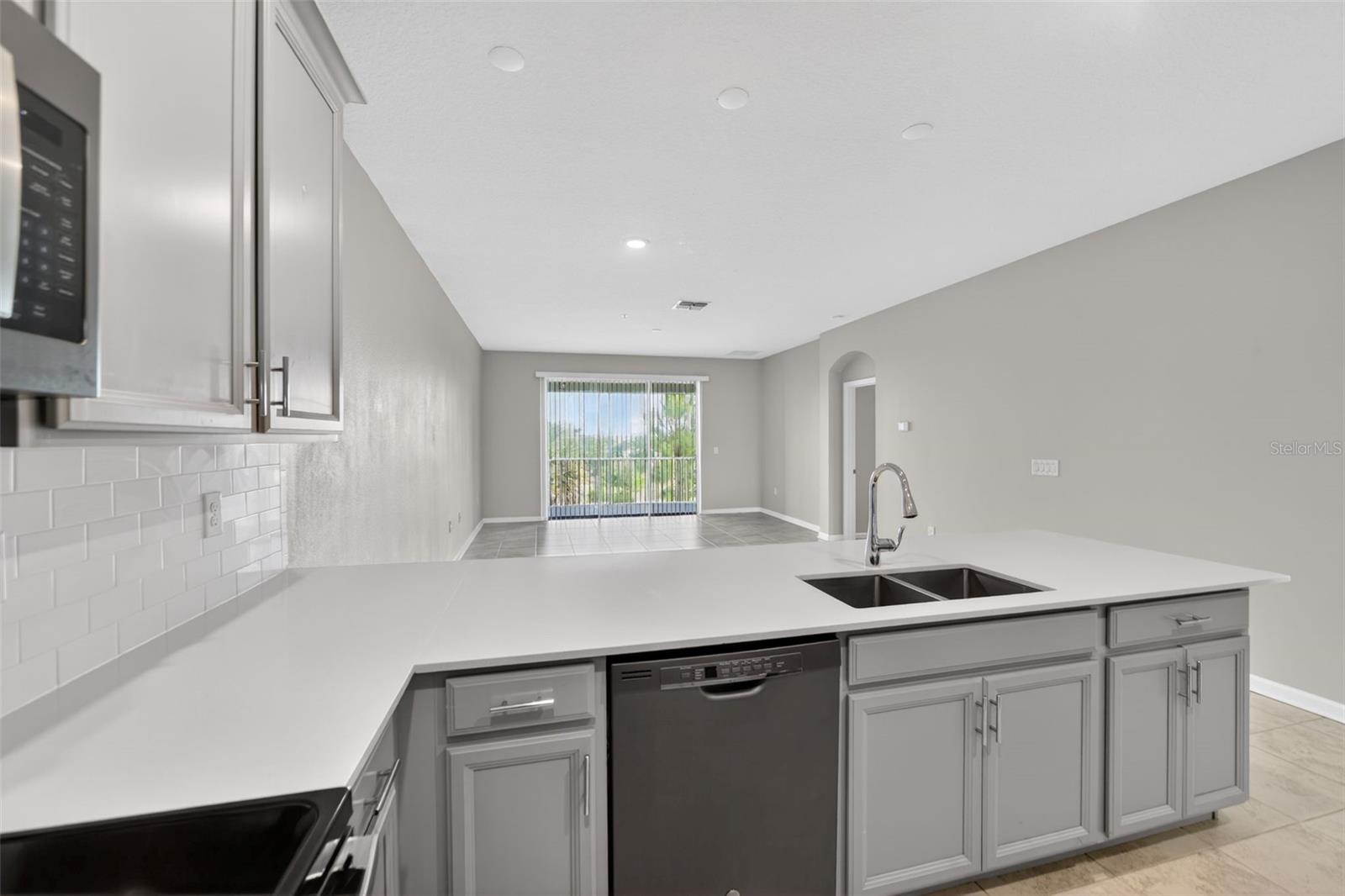 Condominium at 1181 DROP LN #0, DAVENPORT, photo 9 of 39