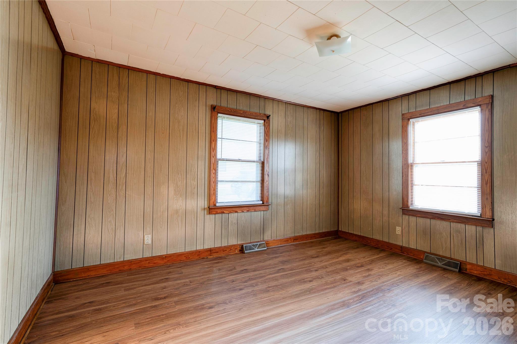 Single Family Residence at 110 Owens Street, Kings Mountain, photo 12 of 16