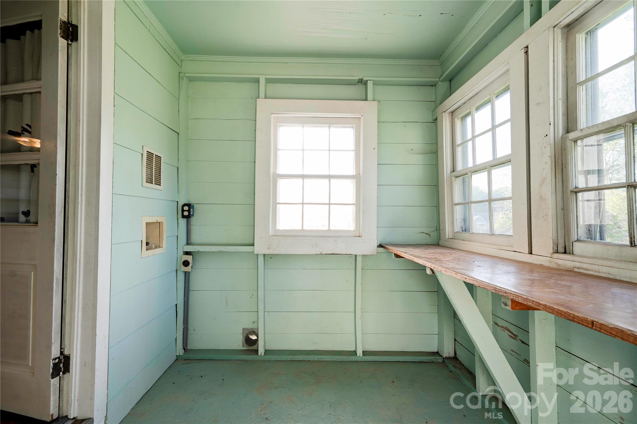 Single Family Residence at 110 Owens Street, Kings Mountain, photo 15 of 16
