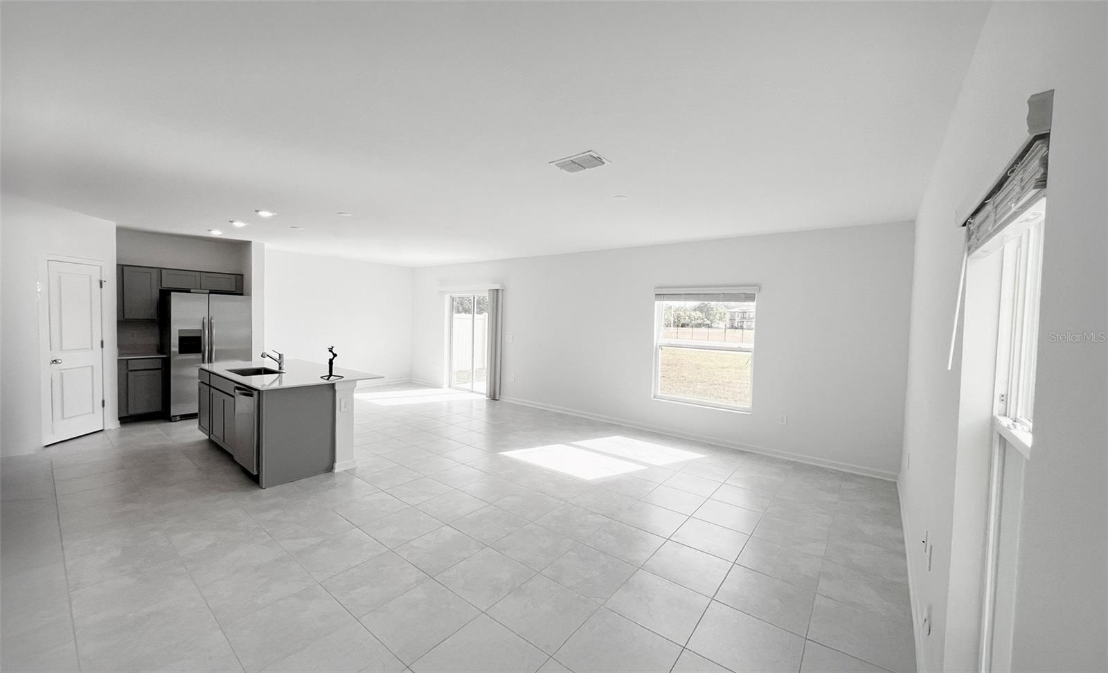 Single Family Residence at 1658 TEAGAN LN, WINTER HAVEN, photo 4 of 30