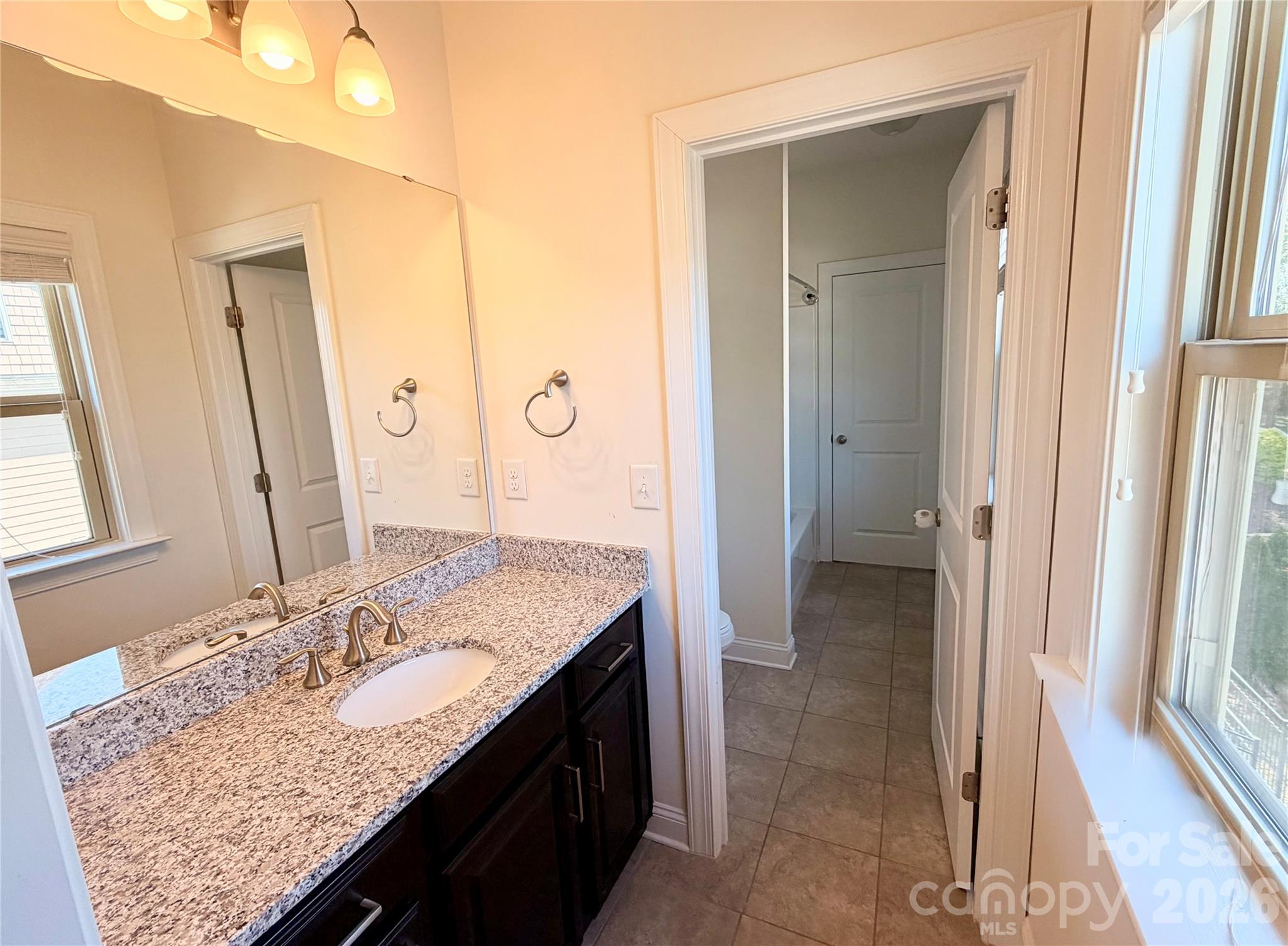 Jack and Jill Bath - 725 Kathy Dianne Drive, Indian Land