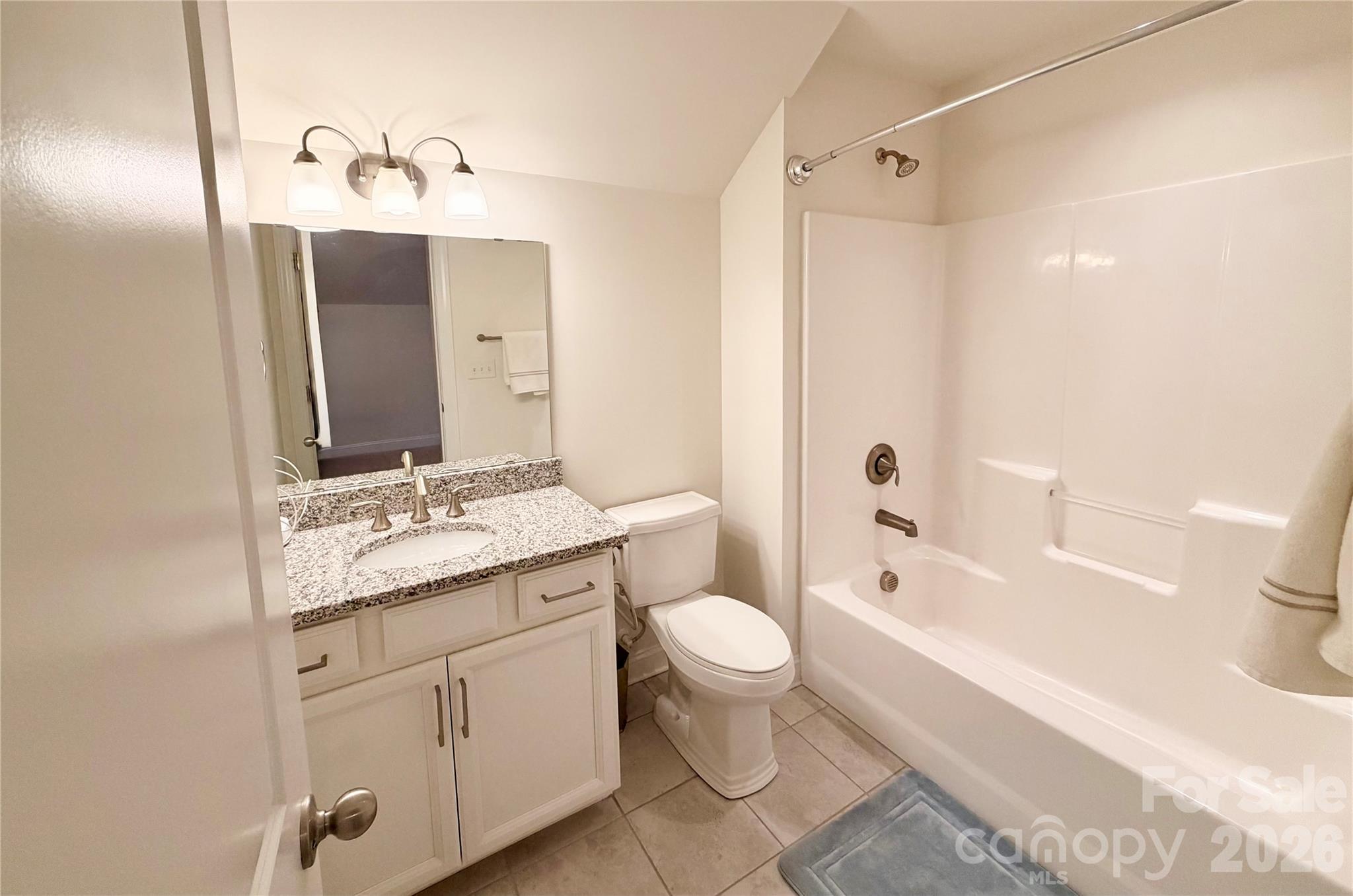Third Level Full Bath - 725 Kathy Dianne Drive, Indian Land