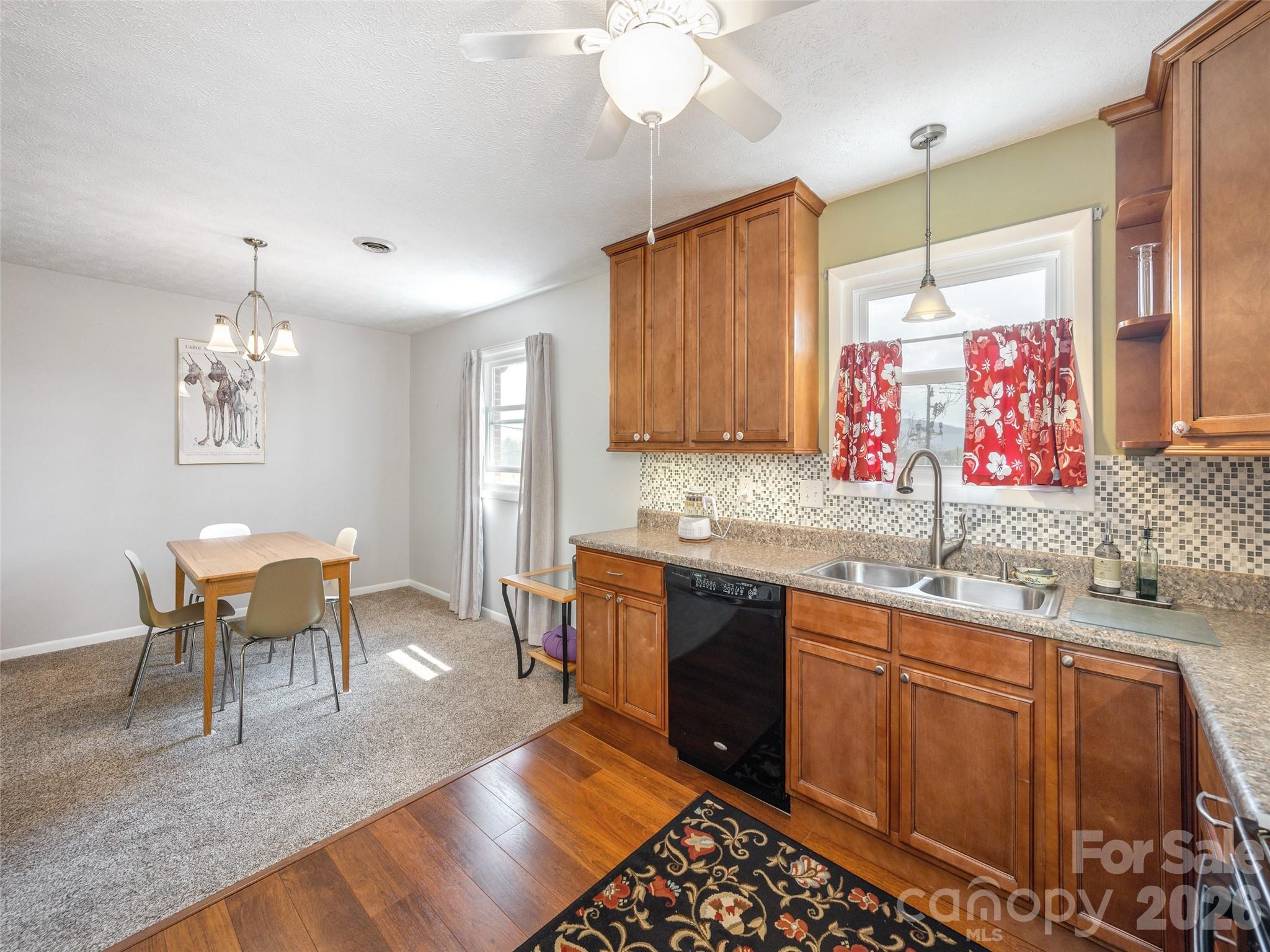 Kitchen/Dining - 103 Oakwood Place, Hendersonville