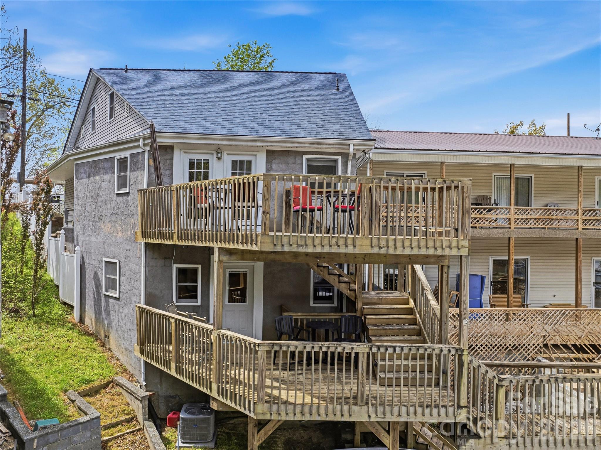 Single Family Residence at 102 Havnaers Point, Lake Lure, photo 4 of 47