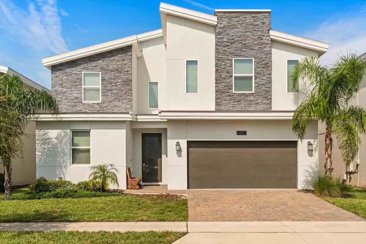 8882 CABOT CLIFFS DR