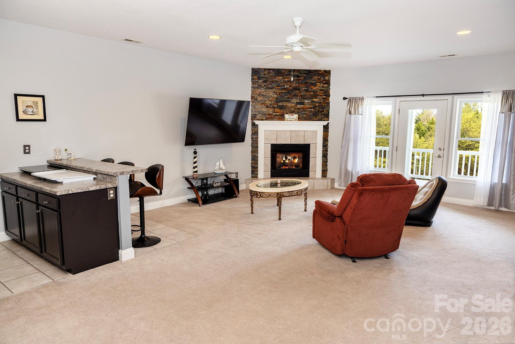 lower family room with kitchenett - 5 Gemini Heights, Weaverville