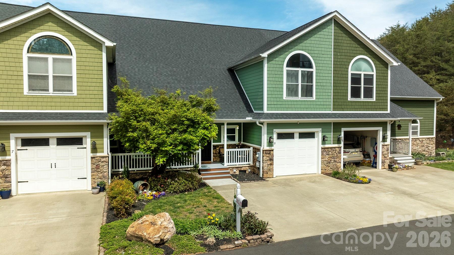 Townhouse at 5 Gemini Heights, Weaverville, photo 44 of 47