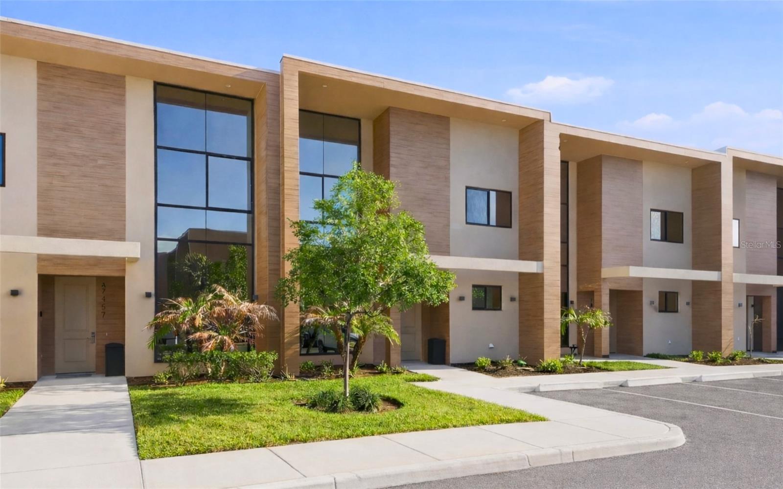 Townhouse at 7455 BROOKLYN DR, KISSIMMEE, photo 2 of 31