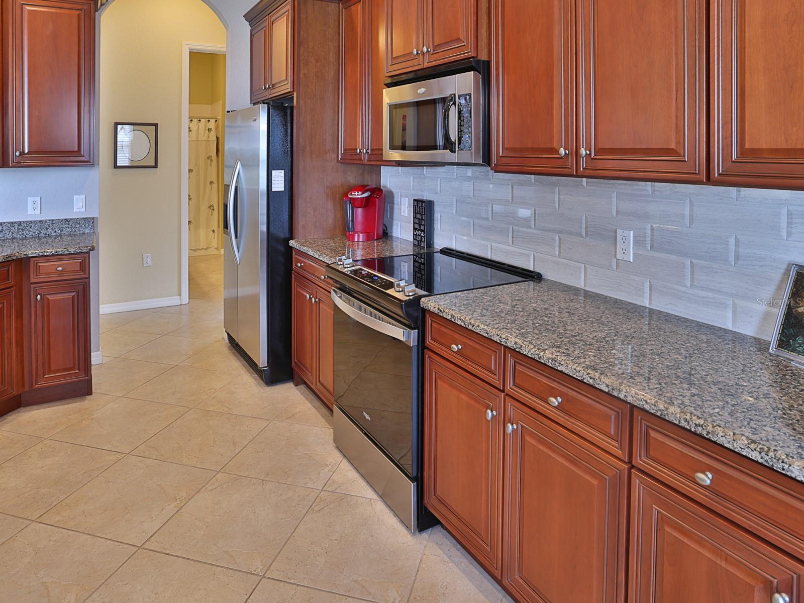 Single Family Residence at 5268 PEBBLE BEACH BLVD, WINTER HAVEN, photo 20 of 75