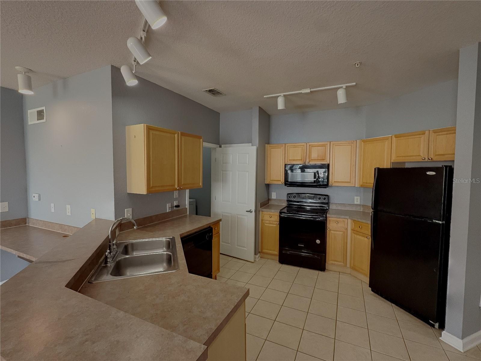 Kitchen - 204 TERRACE RIDGE CIR #204, DAVENPORT