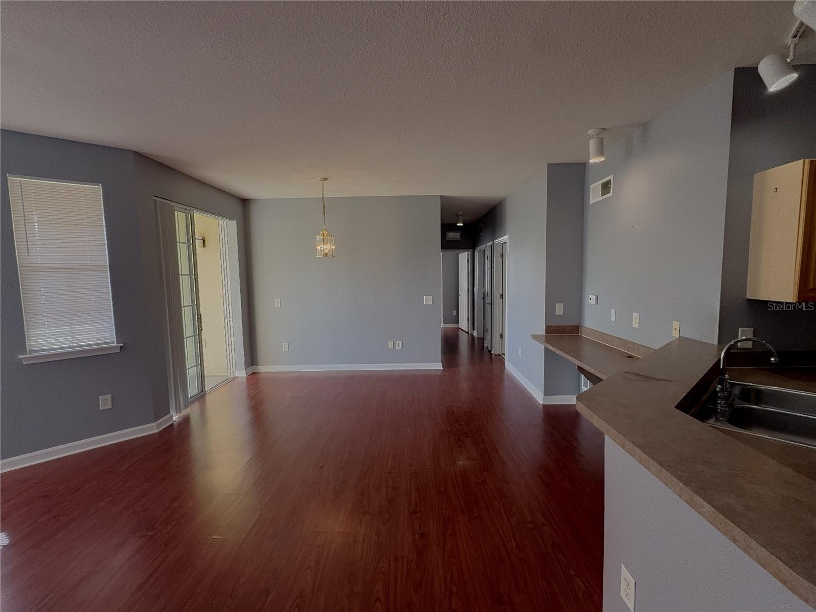 Living-Dining Combination - 204 TERRACE RIDGE CIR #204, DAVENPORT
