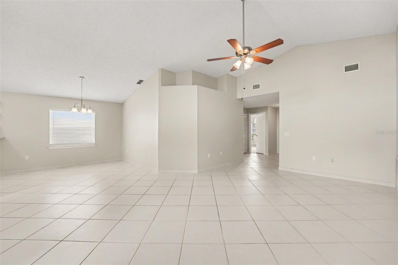 Single Family Residence at 204 KINGSHILL CT SE, WINTER HAVEN, photo 6 of 20