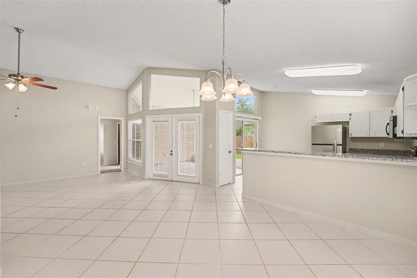 Single Family Residence at 204 KINGSHILL CT SE, WINTER HAVEN, photo 4 of 20