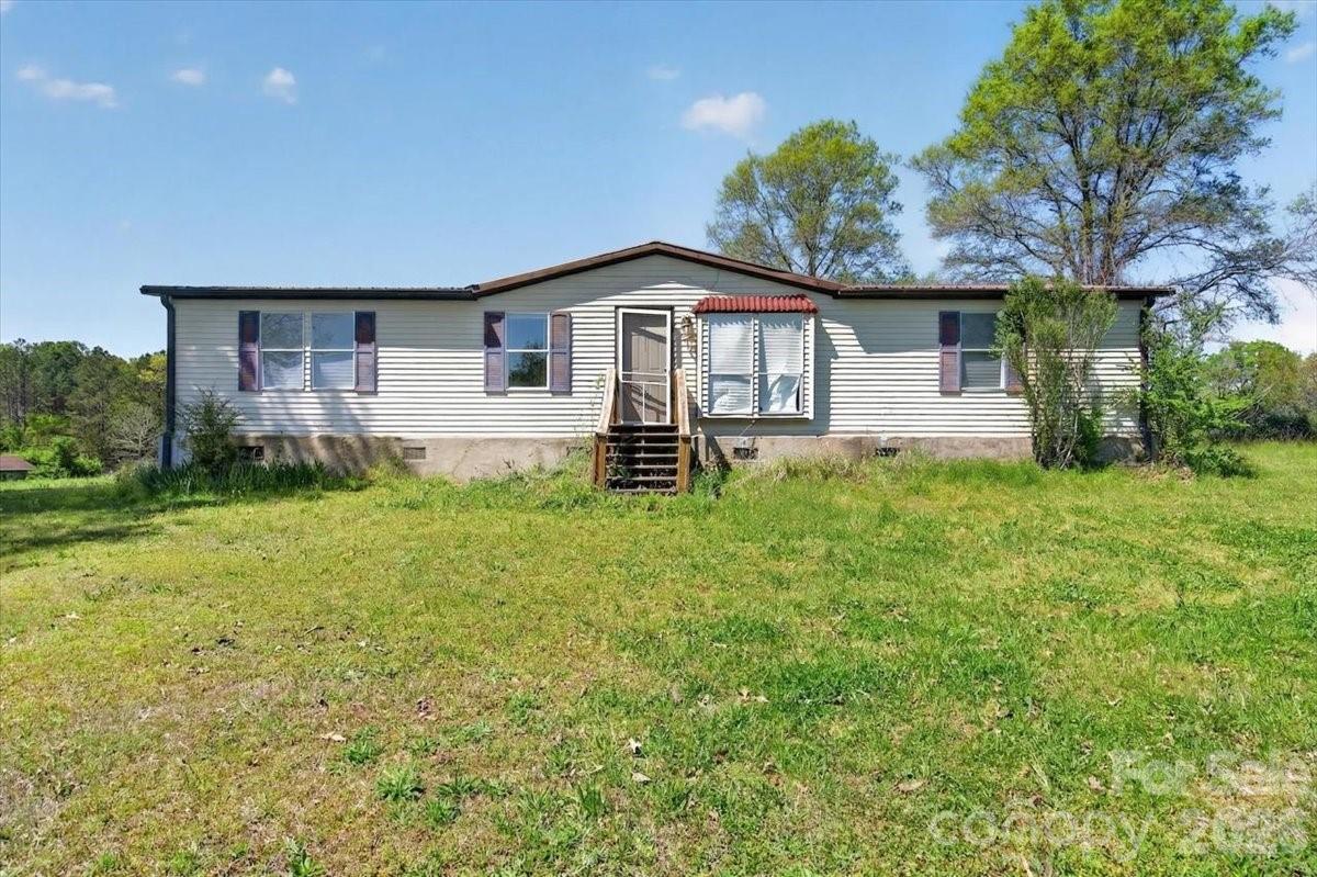 Single Family Residence at 2976 / 2980 Propst Road, Clover, photo 23 of 40