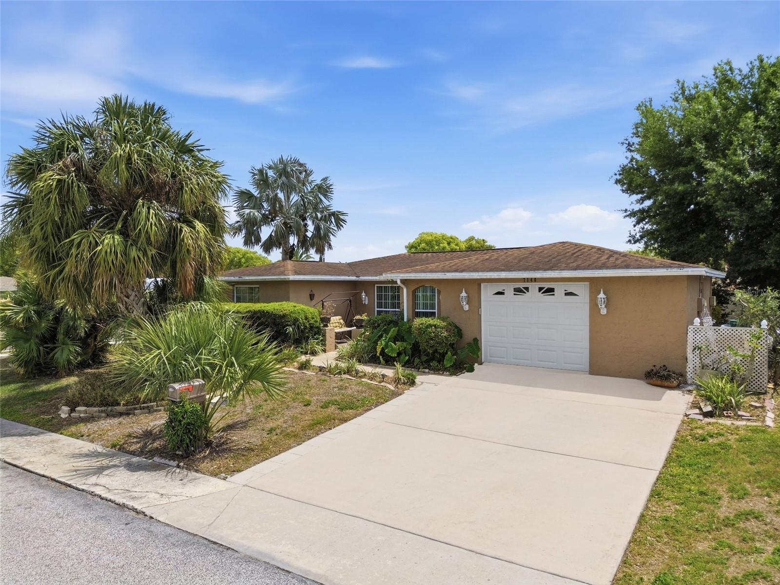 Single Family Residence at 7140 ROCKWOOD DR, PORT RICHEY, photo 2 of 33