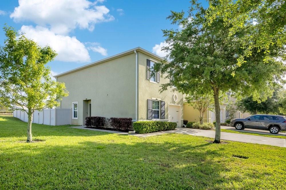 Townhouse at 9043 CARLOTTA WAY, KISSIMMEE, photo 3 of 37